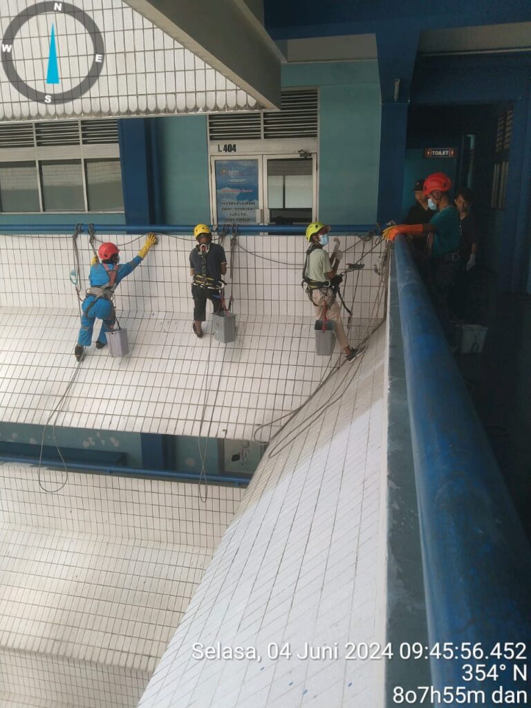 Jasa Pembersihan Keramik Gedung