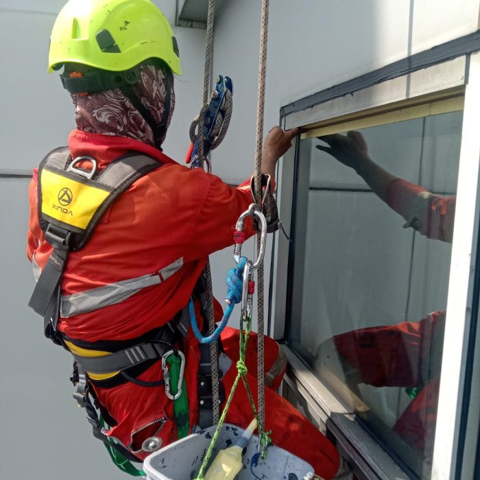 Jasa Re-sealant kaca Gedung