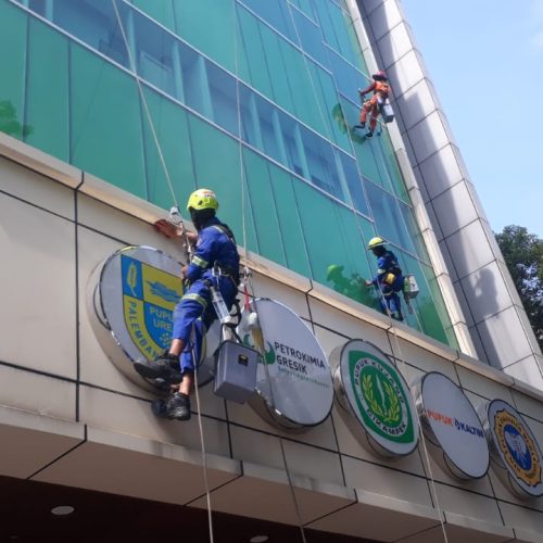 c46f9da3-f882-42a9-9e06-8a25c7cdb70d