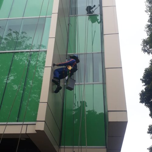 ef2fb4bc-8fab-4207-a1a4-4527ad54352a